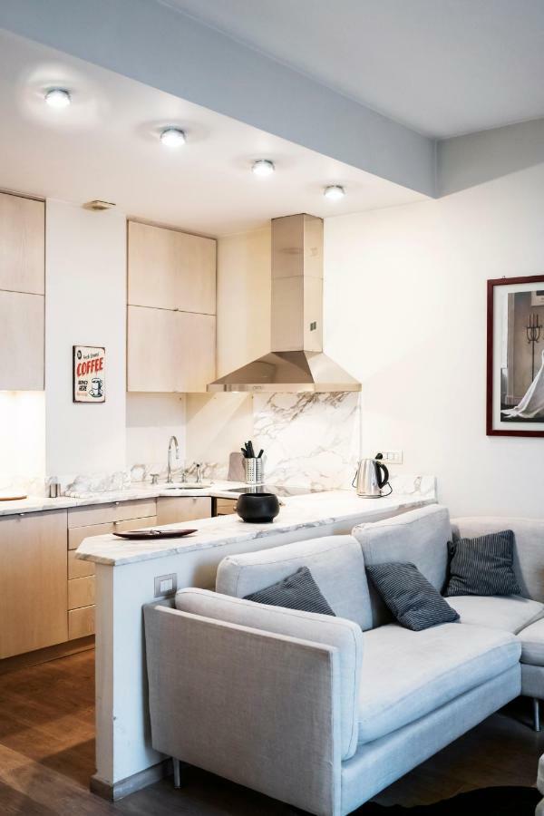 Santo Stefano Luxury Apartment มิลาน ภายนอก รูปภาพ