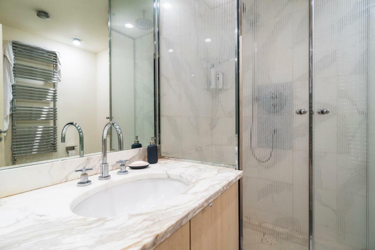 Santo Stefano Luxury Apartment มิลาน ภายนอก รูปภาพ
