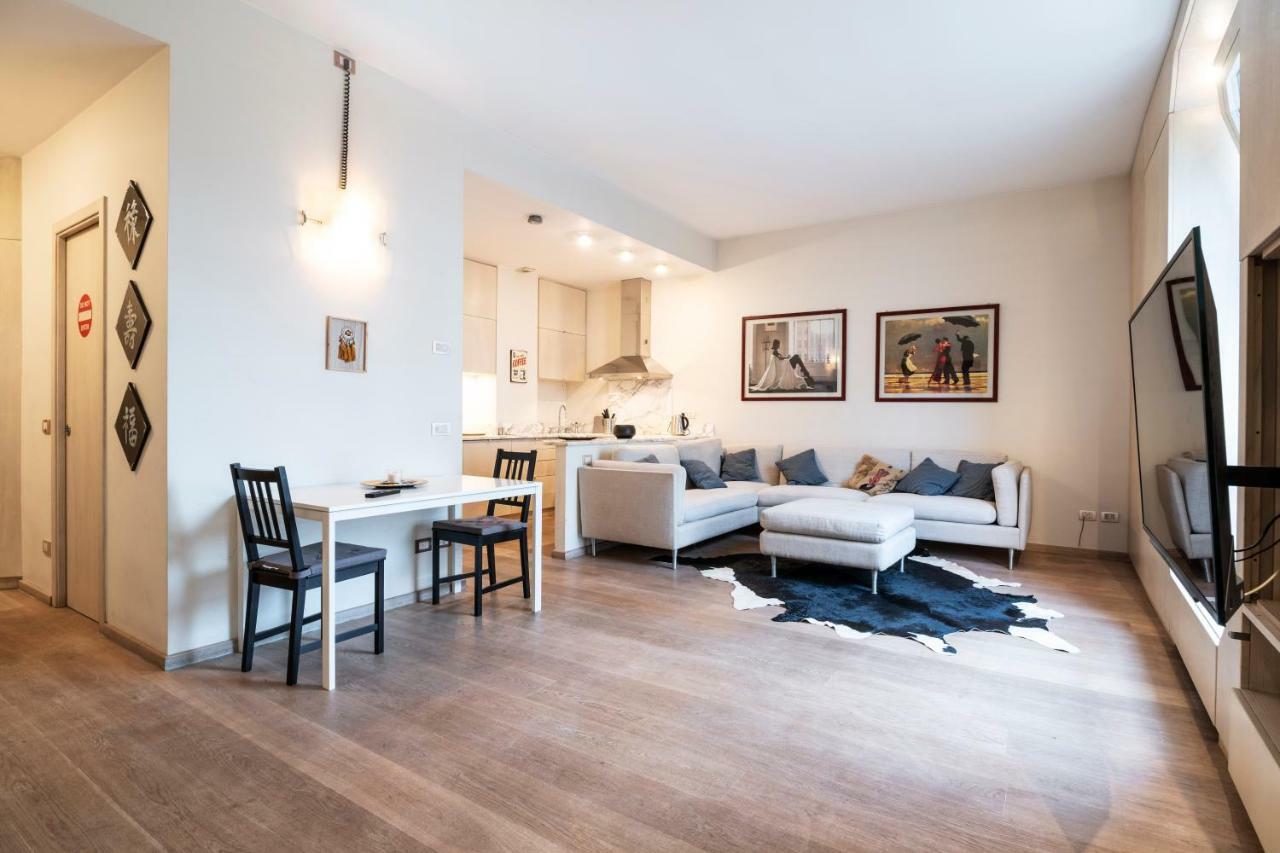 Santo Stefano Luxury Apartment มิลาน ภายนอก รูปภาพ