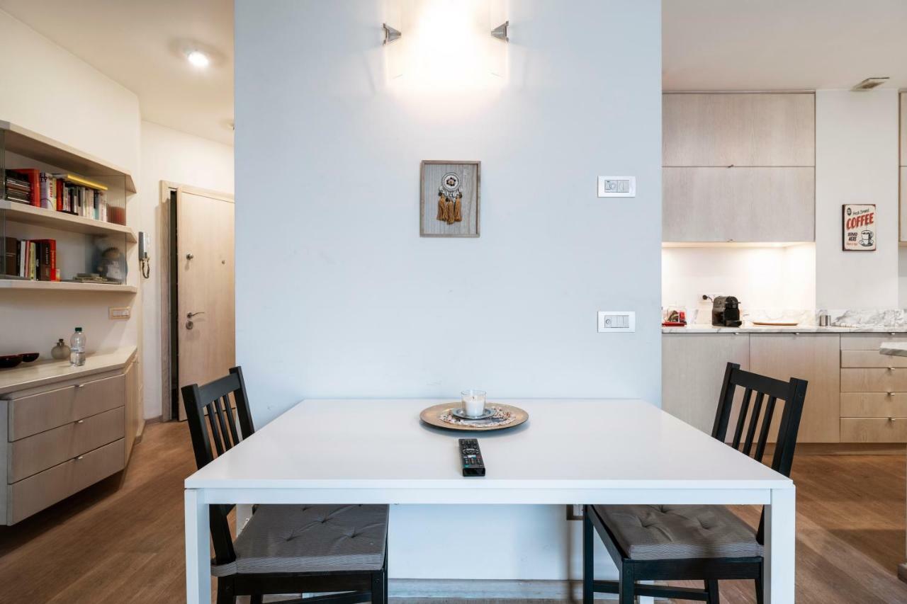 Santo Stefano Luxury Apartment มิลาน ภายนอก รูปภาพ